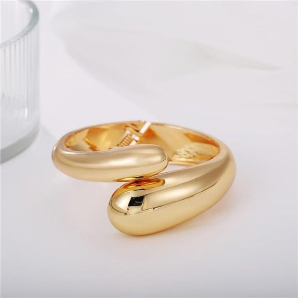 Chunky Twisted Hinged Waterdrop Bangle Bracelet S… - image 5